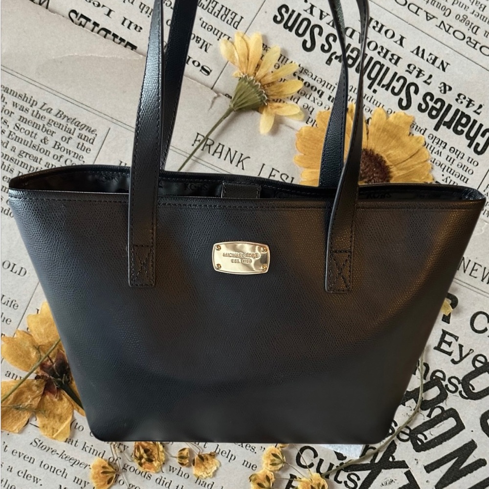 MICHAEL Michael Kors Jet Set Black Leather Small Tote NWOT